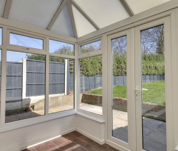 3 bedroom end of terrace house to rent - Photo 3