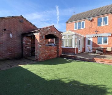 3 bedroom semi-detached house to rent - Photo 5