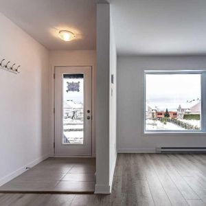 Logement 5 1/2 - 1er novembre - Saint-Jérôme - Photo 2