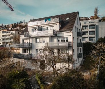 Wohnen mit Panorama - Blick über die Stadt und die Bergen - Photo 3