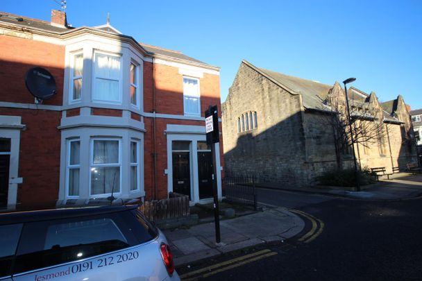 Coniston Avenue, Jesmond, Newcastle upon Tyne. - Photo 1