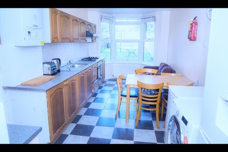 Room in a Shared House, Fairfax Road, N8 - Photo 4