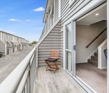 Beautiful Townhouse in Papatoetoe - Photo 2