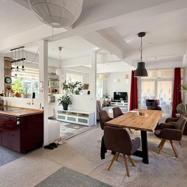 Große Maisonette-Wohnung mit 240 m² - Fahrstuhl - PKW-Stellplatz -Annaberg-Buchholz! - Photo 1