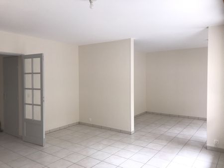 À Évry, appartement en location avec VIRY CHATILLON - PIDF Évry (91000) - Photo 2