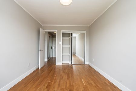 800 Richmond Street West - Photo 2