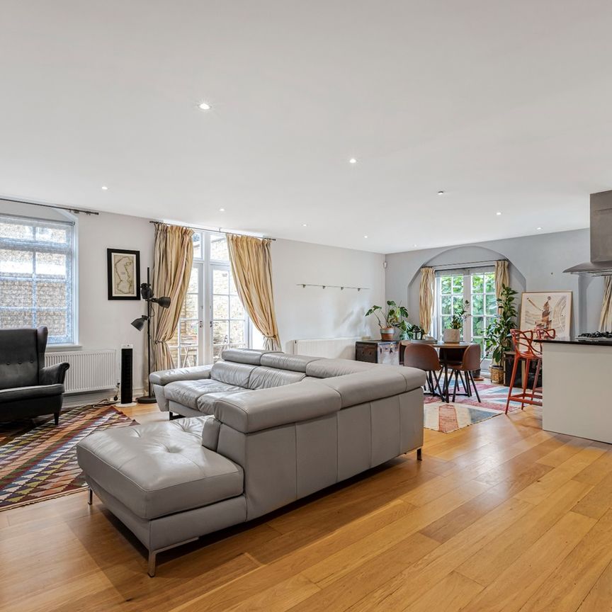 2 Bed Flat, Tottenham Road, N1 - Photo 1