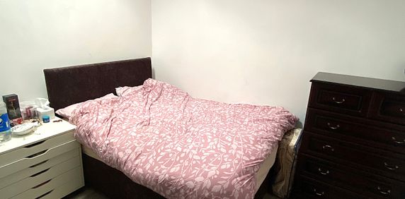 £1,150 PCM, Two Bedroom Duplex with Private Enclosed Garden in Corporation Road, Grangetown, Cardiff, CF11 7AU - Photo 2