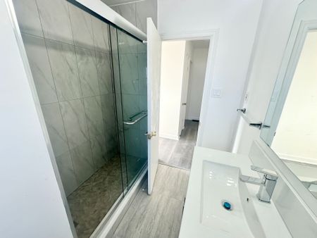 For Lease - 26 Pintail Crescent, Toronto, Ontario - Photo 2