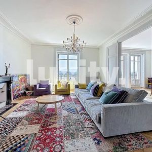 Spacieux Appartement Haussmannien avec vue sur le jet d'eau - Photo 3