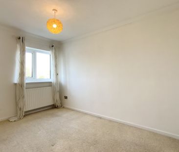 Carron Crescent, York - Photo 3