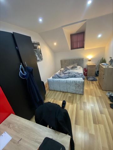 2 bedroom flat to rent - Photo 3