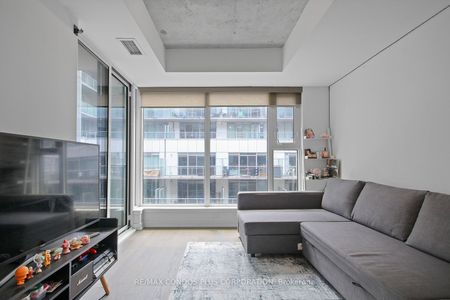 Riverside Square Lofts 15-45 #612 - Photo 4