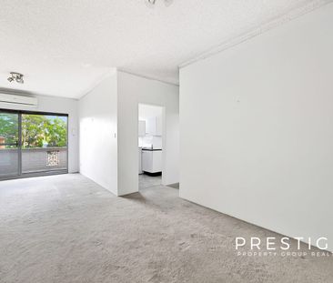 2-Bedroom Apartment with Ample Storage in the Heart of Bexley - Photo 1