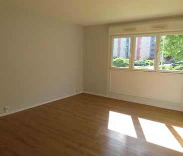 Appartement à louer - REIMS PROX. PLACE LUTON - Photo 1