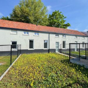 Te huur, instapklare gesloten woning met gezellige voortuin in Ronse - Photo 2