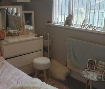 35 Seymour Avenue - Photo 5