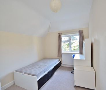 3 bedroom semi-detached house to rent - Photo 6