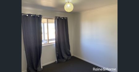 Fantastic family home with Sheds - Photo 5