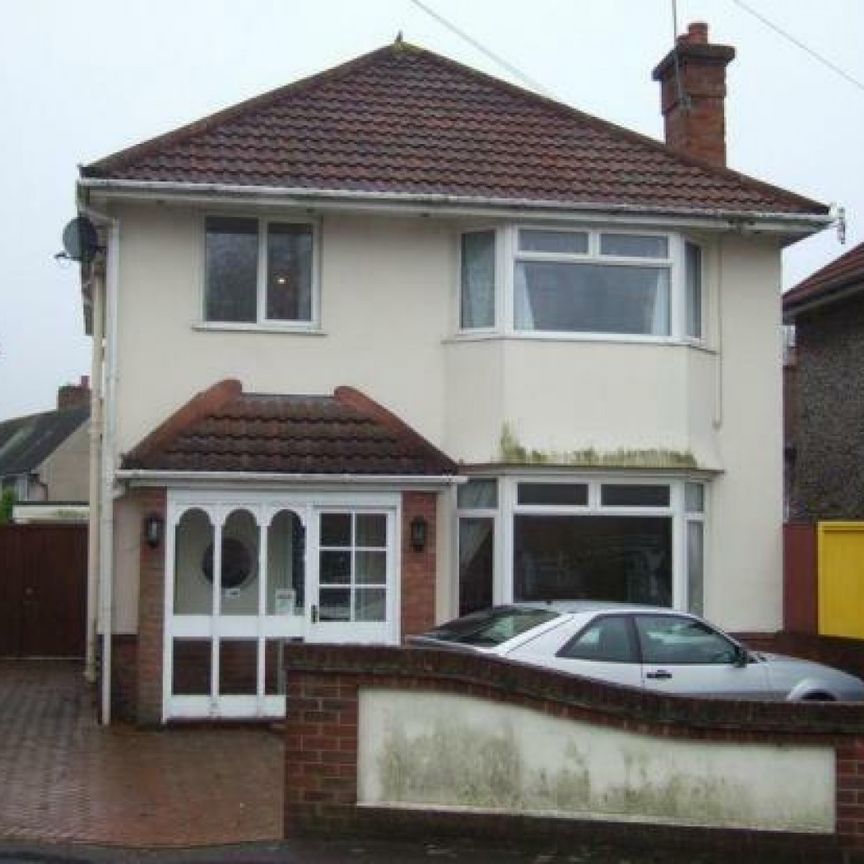 5 BEDROOM STUDENT HOUSE VICTORIA PARK RD - Photo 1