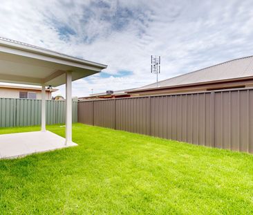 Brand New Home in South Dubbo! - Photo 4
