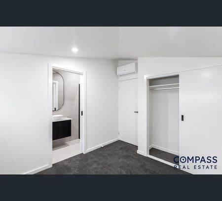 4/19 Carbeena Parade, Heidelberg West, Vic 3081 - Photo 2