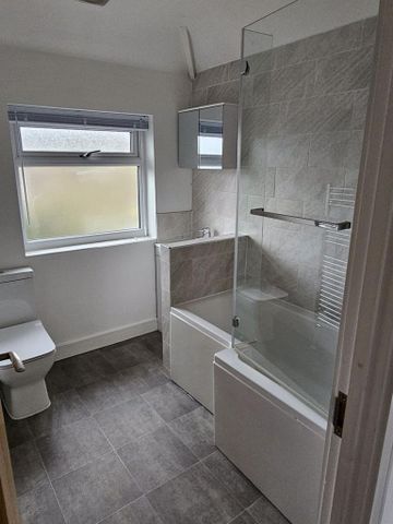 3 bedroom semi-detached house to rent - Photo 5