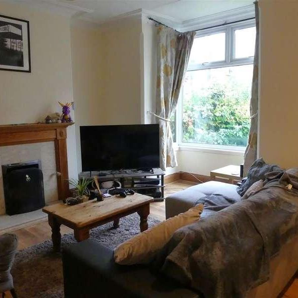 East Parade, Ilkley, LS29 - Photo 1