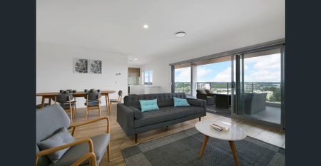 Luxurious 3-Bedroom Penthouse at Gardencity – The Ultimate in Modern Living -unfurnished - Photo 3