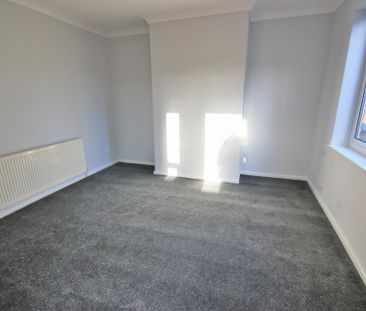 Moor Road Wigan, Look__Title - Photo 2