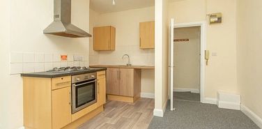 Foord Road South, Folkestone, CT20 1HJ, Kent - Photo 2