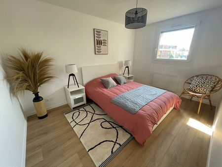 Location Appartement 3 pièces 68m² - Photo 3