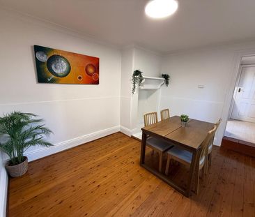 Redfern - Photo 1