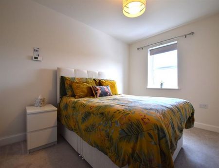 3 Bedroom Semi Detached To Let - Photo 4