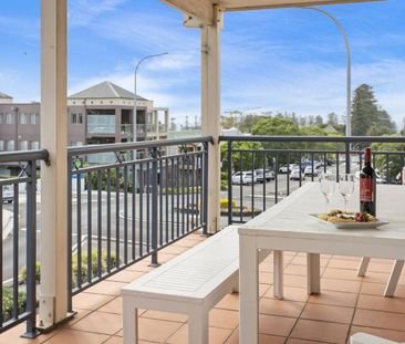Coastal Living in the Heart of Kiama - Fully Furnished & Ready to E... - Photo 4