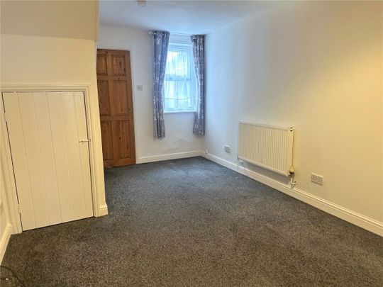 Alfreton Road, Nottingham, Nottinghamshire, NG7 - Photo 1