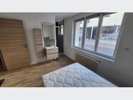 Appartement à Louer à LILLE 1710 € - Photo 2