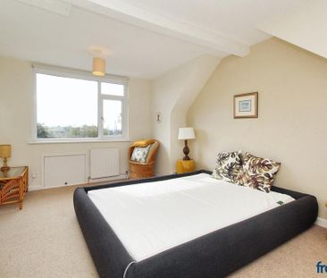 4 bedroom chalet to rent - Photo 4