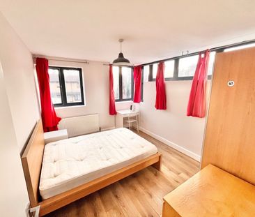 Room in a Shared House, John Maurice Close, SE17 - Photo 2