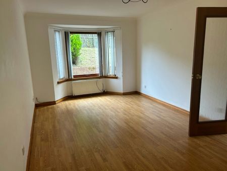 Flat to rent on - Photo 2