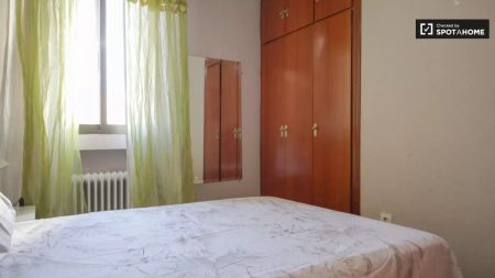 Room in a shared 4-bedroom apartment for rent in Palos de Moguer, professionals, students, only individuals - Photo 5