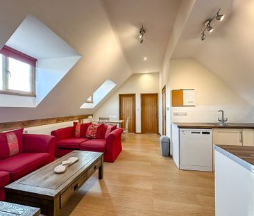 The Oak Room Apartment, North East Farm, Eltisley - Photo 1