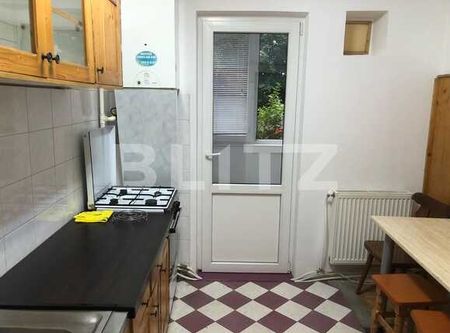 Apartament 2 camere, decomandate, 55 mp, zona strazii Primaverii - Fotografie 4