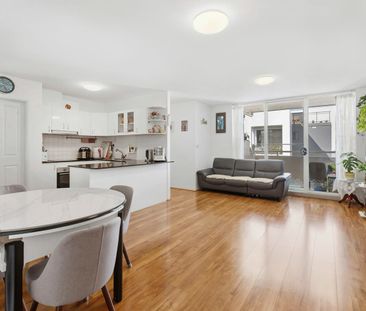 Well-Presented 2-Bedroom Apartment - Photo 1