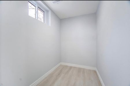 For Lease - 29 Court Lane, London East, Ontario - Photo 5