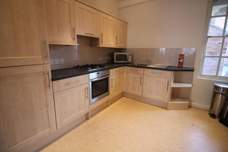 2 bedroom flat to rent - Photo 5