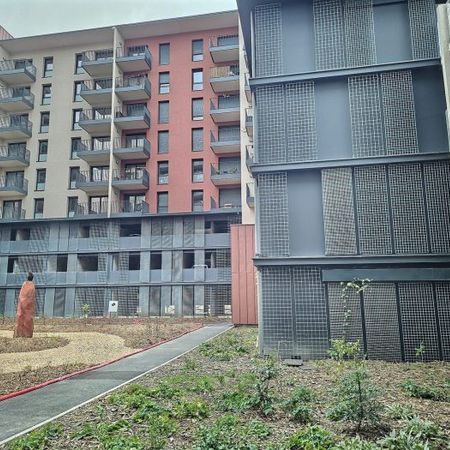 PROXIMITE 1ER MAI -CATAROUX-T2 AVEC BALCON NEUF - Photo 4