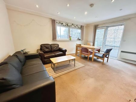 4 bedroom flat to rent - Photo 3