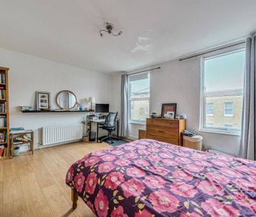 2 bedroom flat to rent - Photo 4