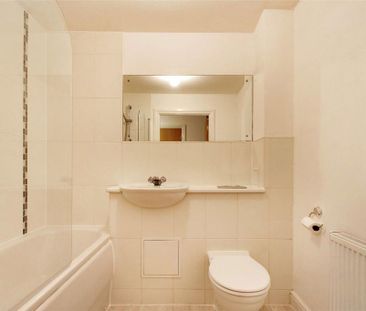 2 bedroom ground floor flat to rent - Photo 6